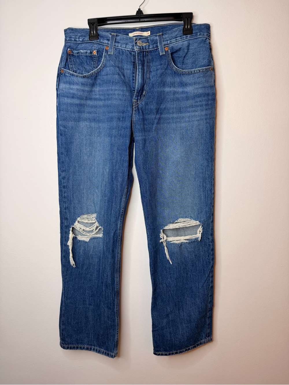 Levi's Men's Blue Relaxed Fit Distressed Jeans